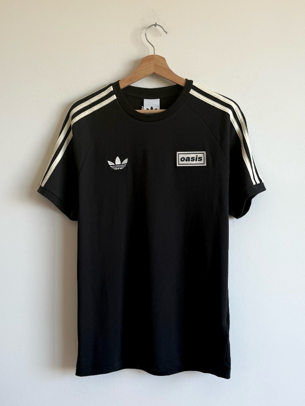 Adidas x Oasis 2025 Tour 3-Stripes Black t-shirt